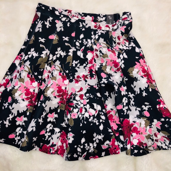Abercrombie floral skirt Clearance